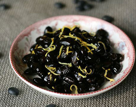 韩式酱黑豆（图片来源于豆果美食e刊）