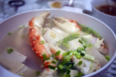 帝王蟹宴（图片来源于中华网）