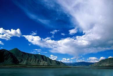 西藏日喀则宗山